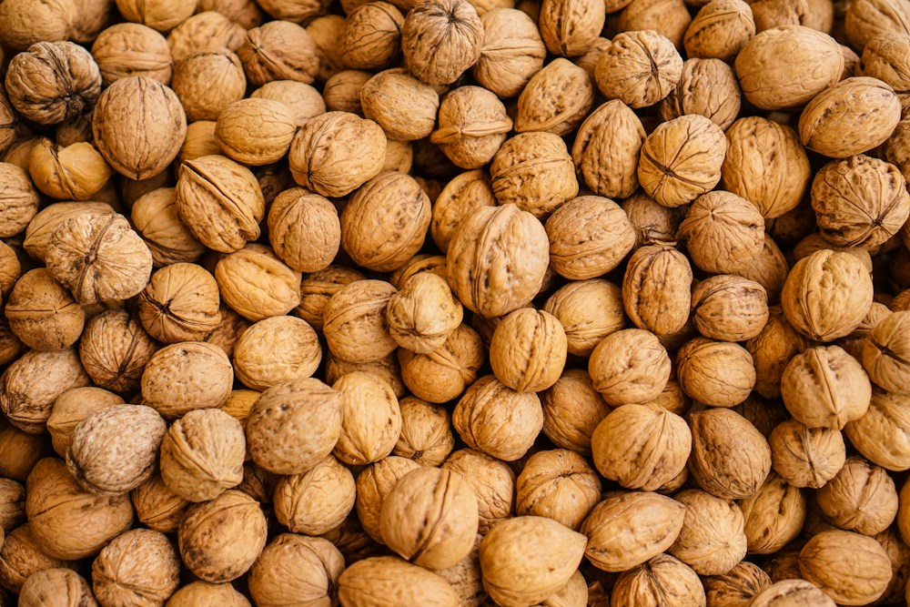 Detalle de nueces con cáscara